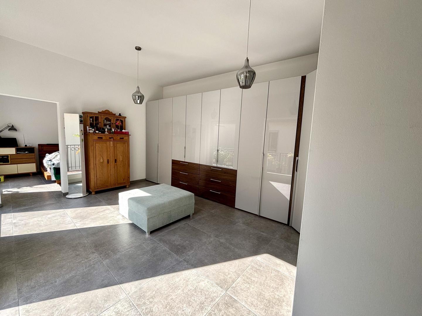 Schlafzimmer mit Ankleide OG