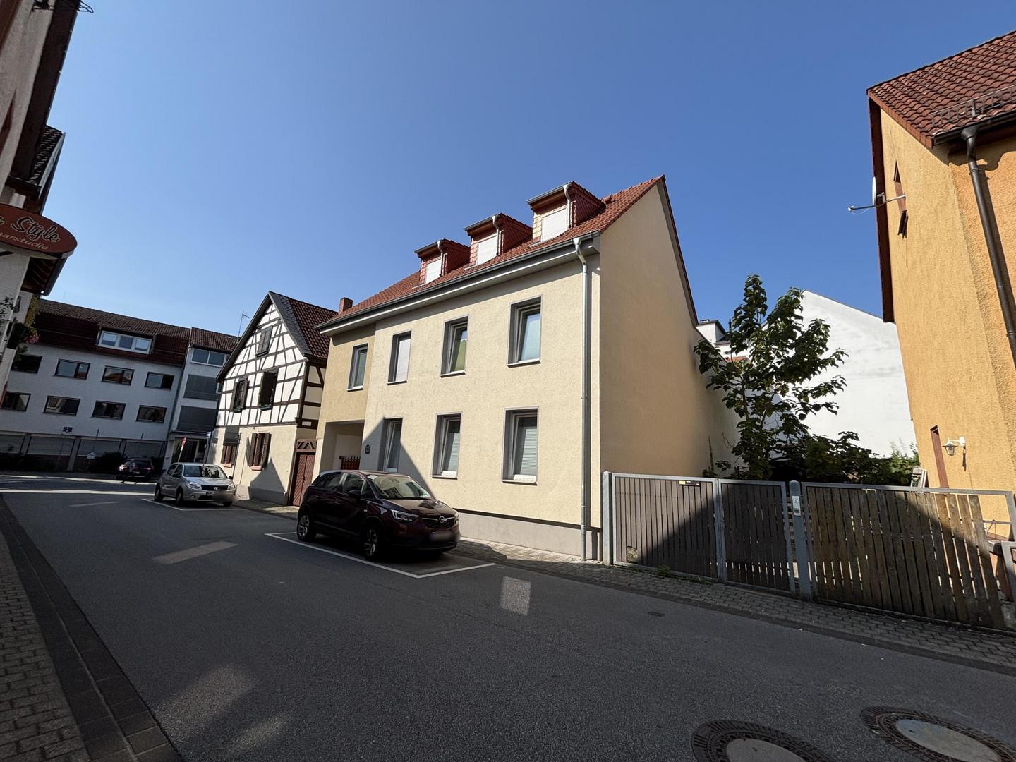 Straßenansicht