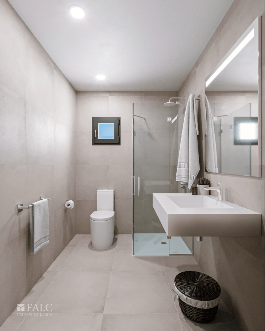 Badezimmer mit Fenster