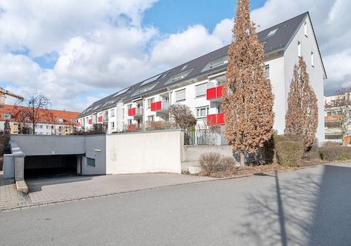 Tiefgarageneinfahrt