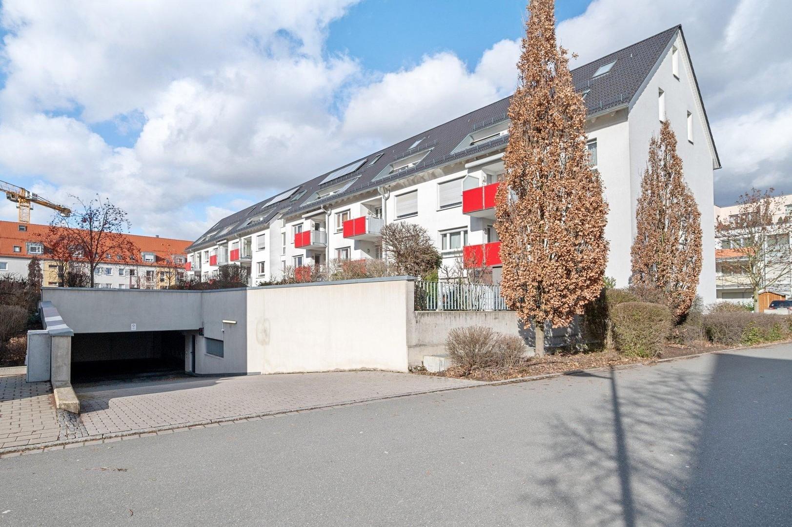 Tiefgarageneinfahrt