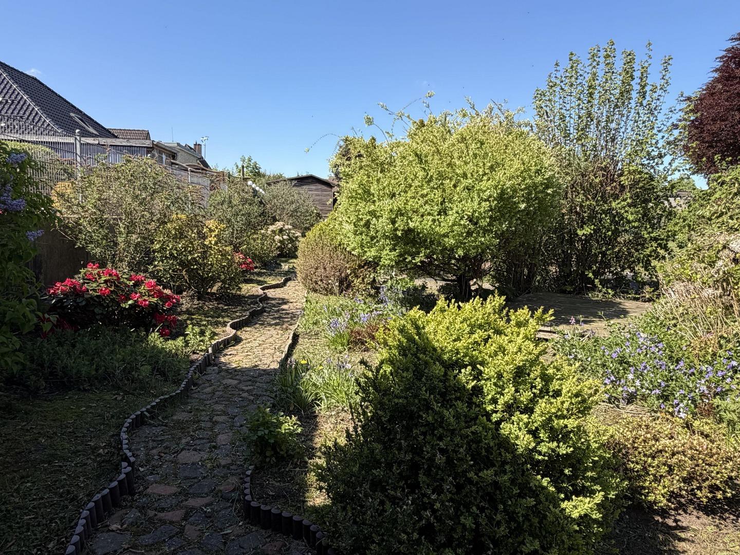 Weg in den Garten
