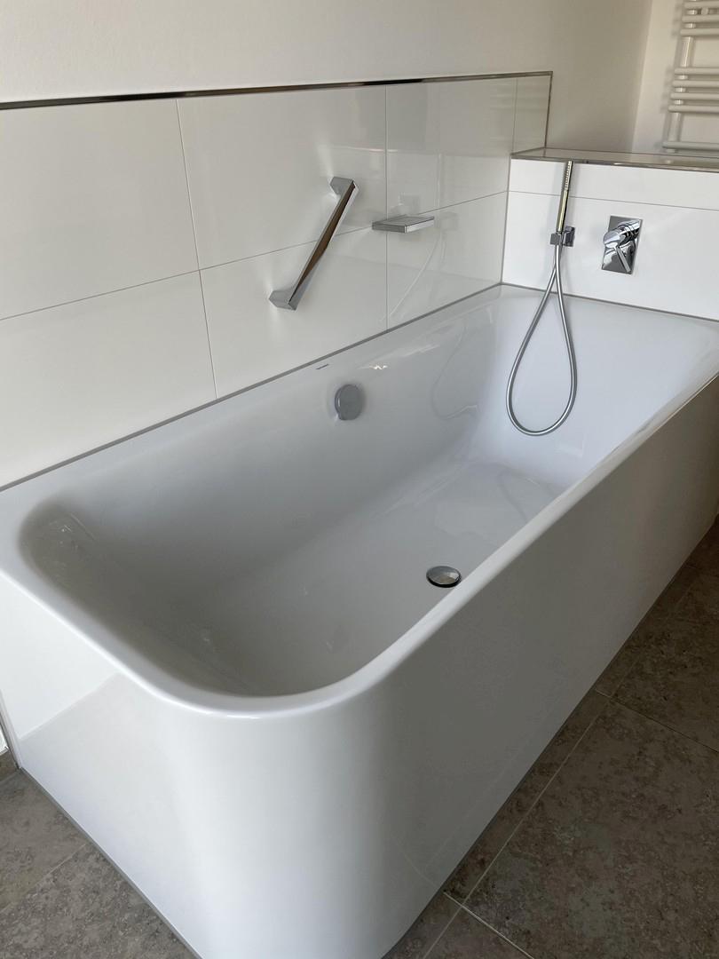 Sonderwanne Bad 1. OG