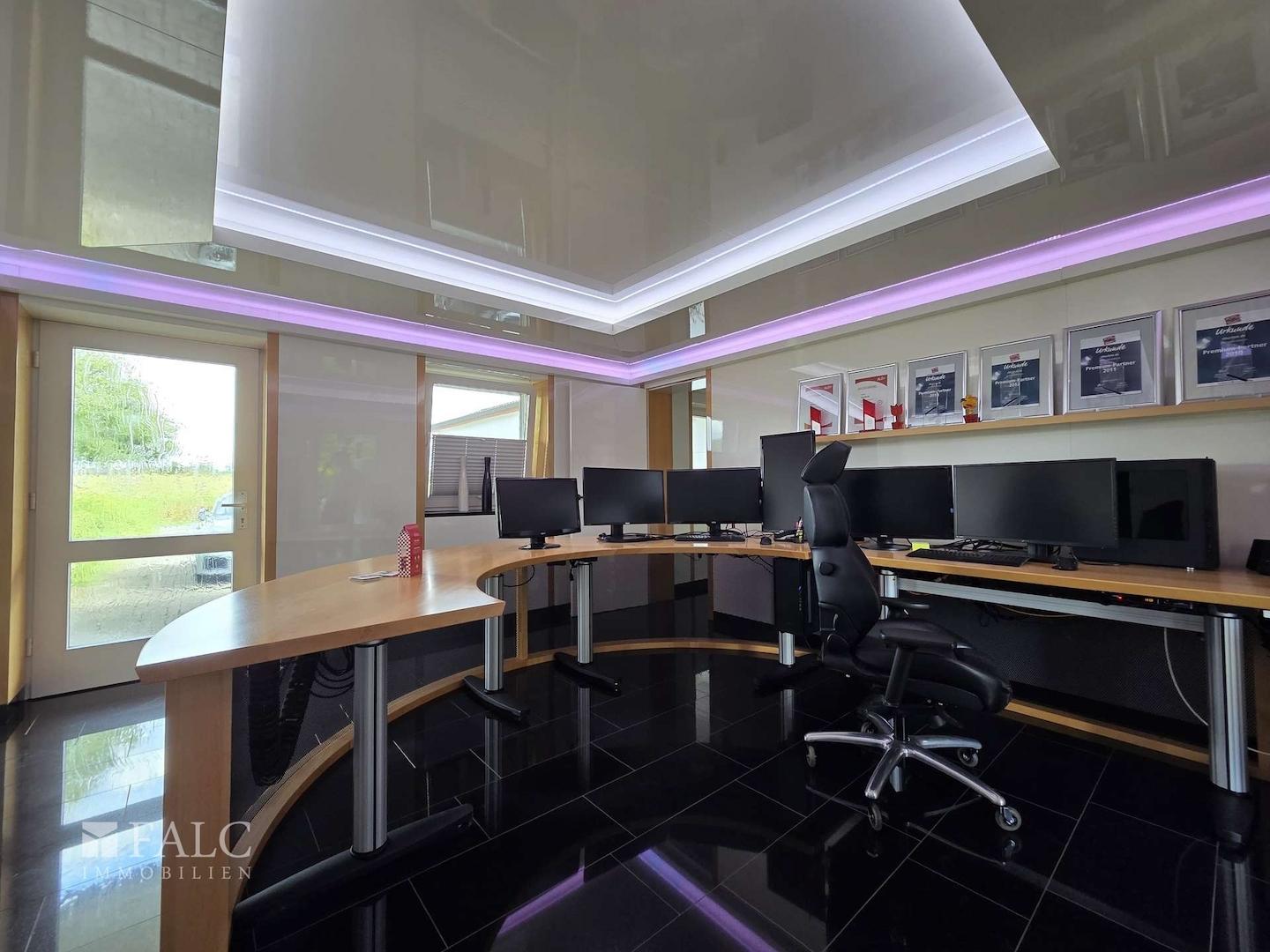 Büro 1