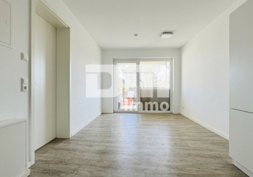 Offener Wohn / Ess / Küchenbereich / Zugang Loggia