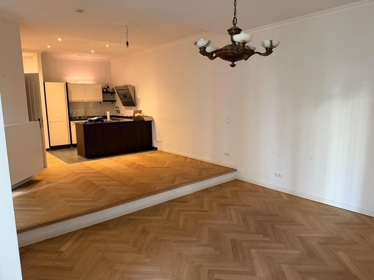 Wohnzimmer zur Küche hin