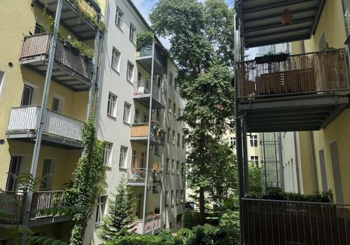 Balkon - Blick zum Innenhof