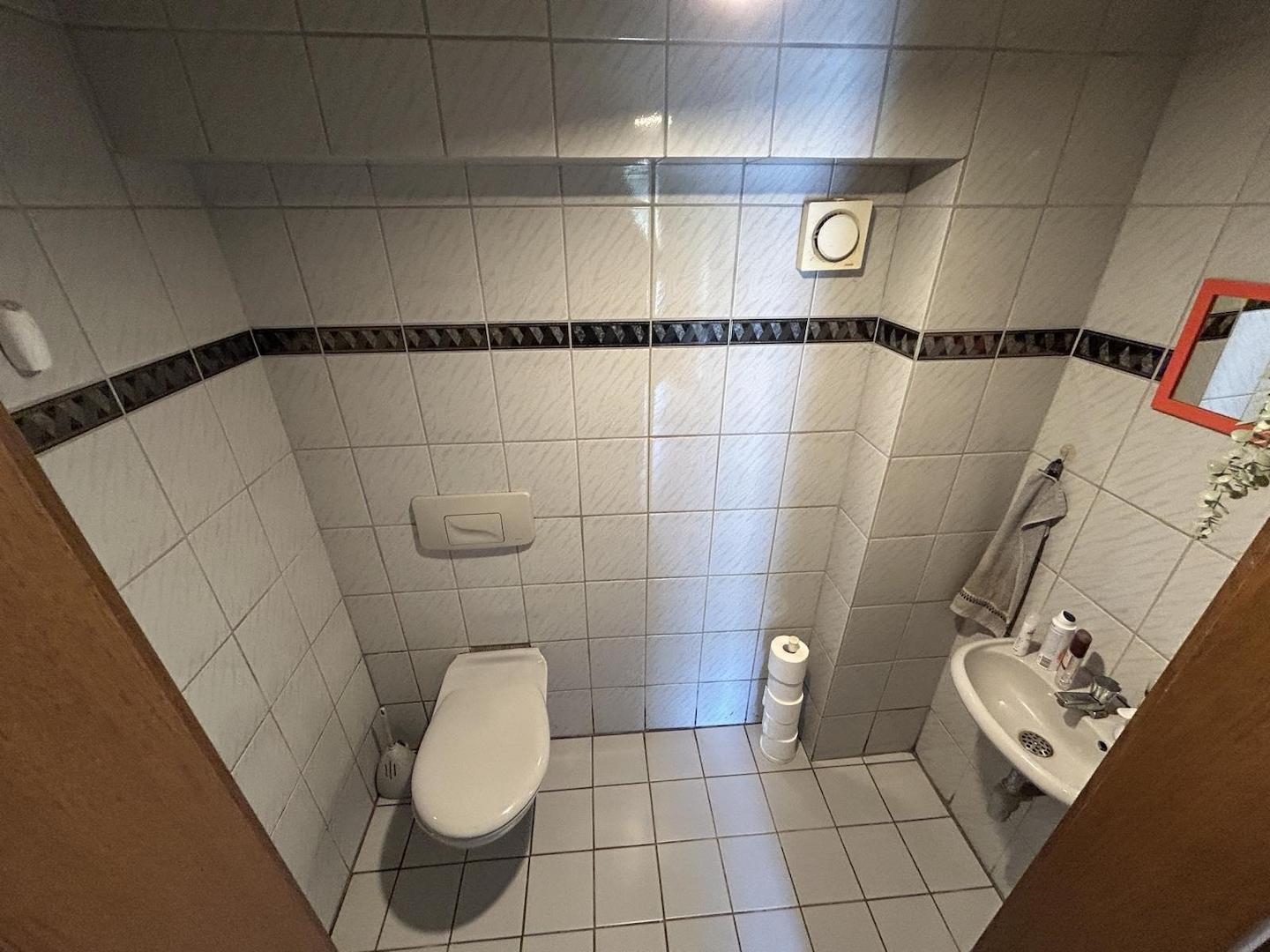 Gäste-WC EG