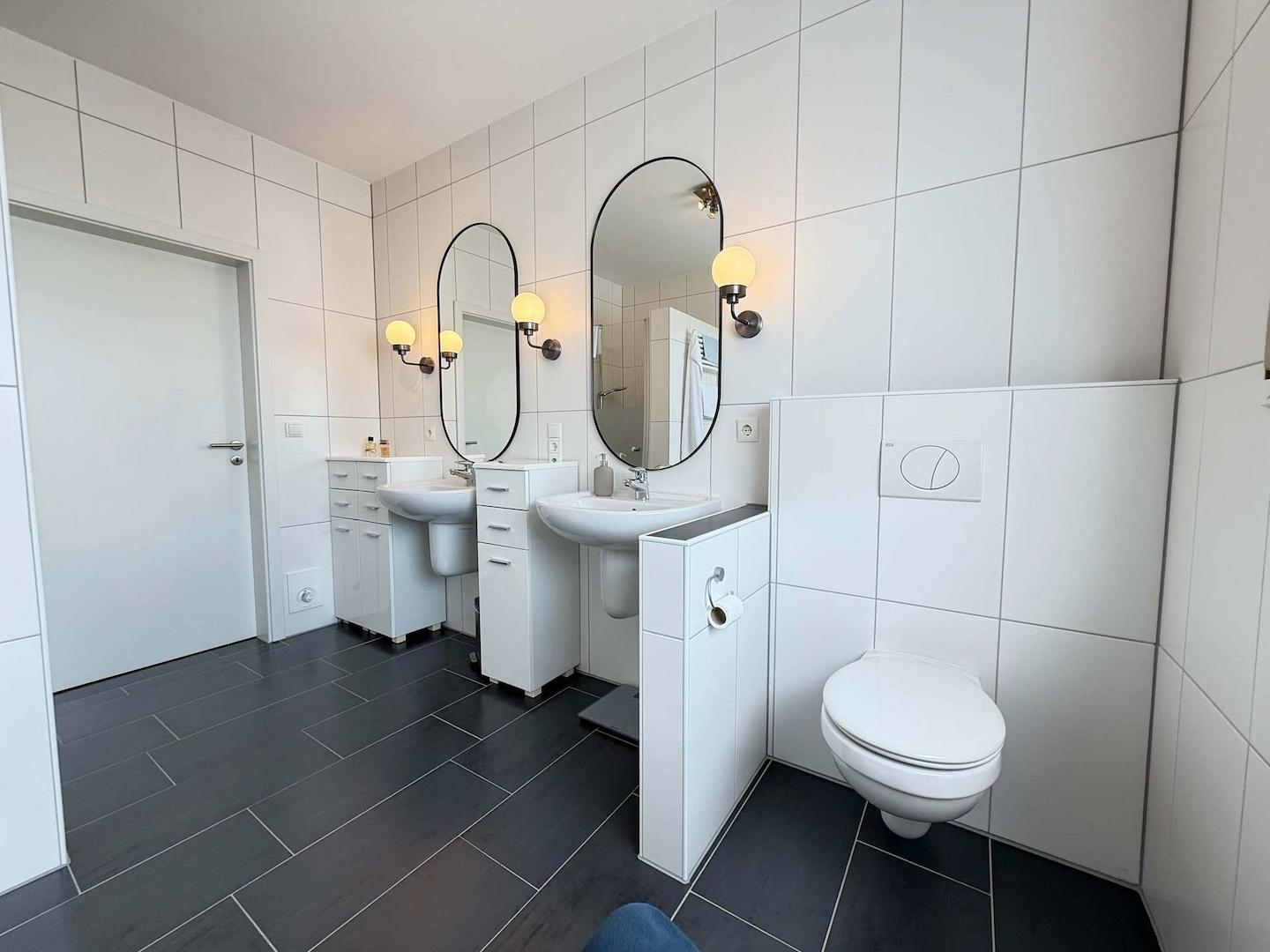 Doppelwaschbecken