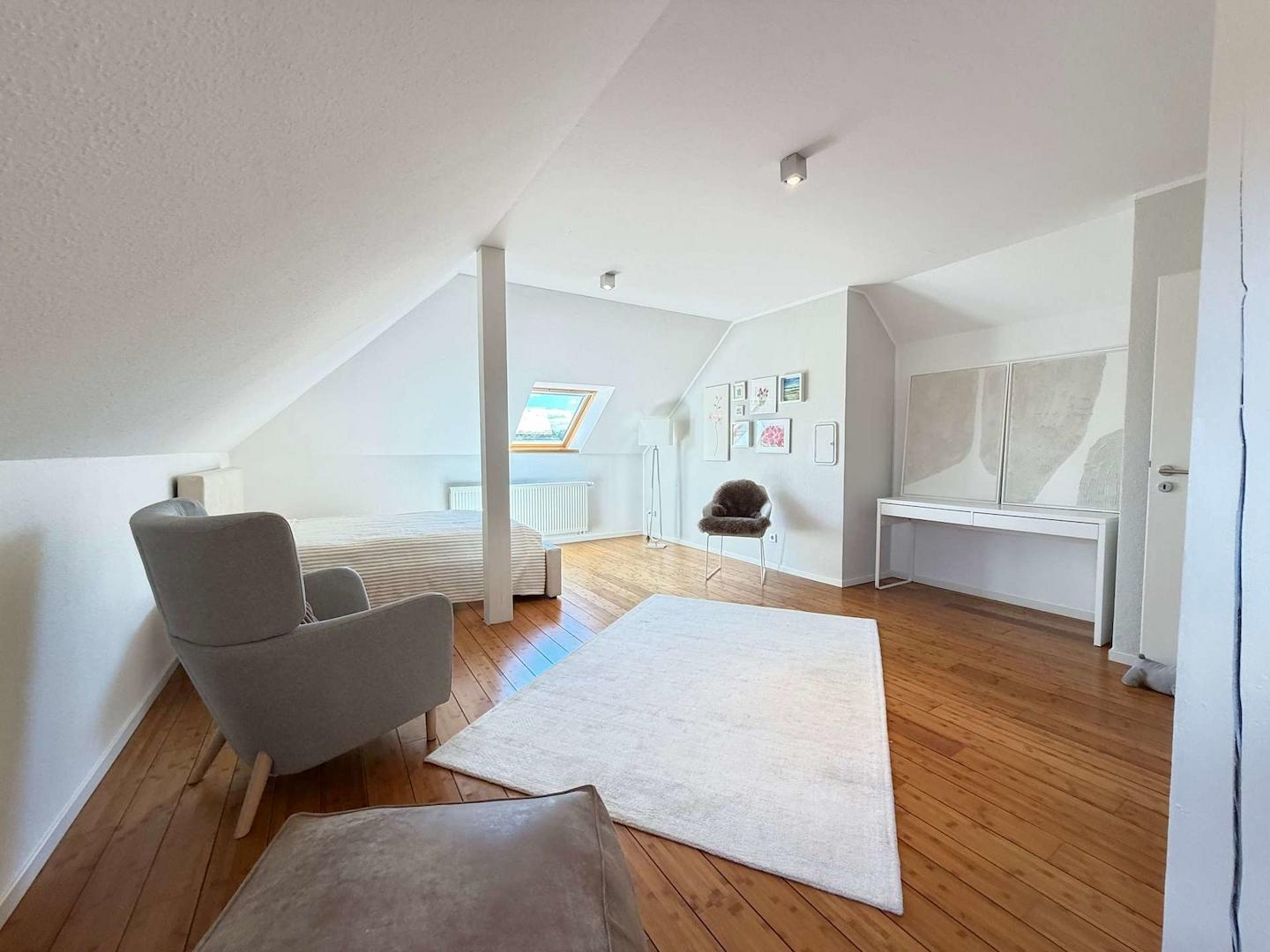 Studiozimmer OG
