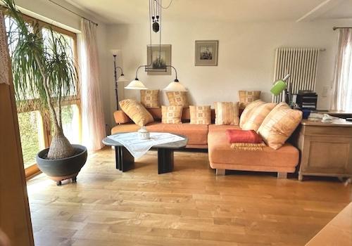 KI-generiert: Wohnzimmer