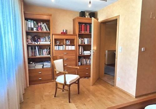 KI-generiert: Schlafzimmer DG