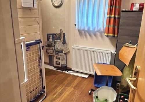 KI-generiert: Abstellraum mit Sauna im UG (ELW)