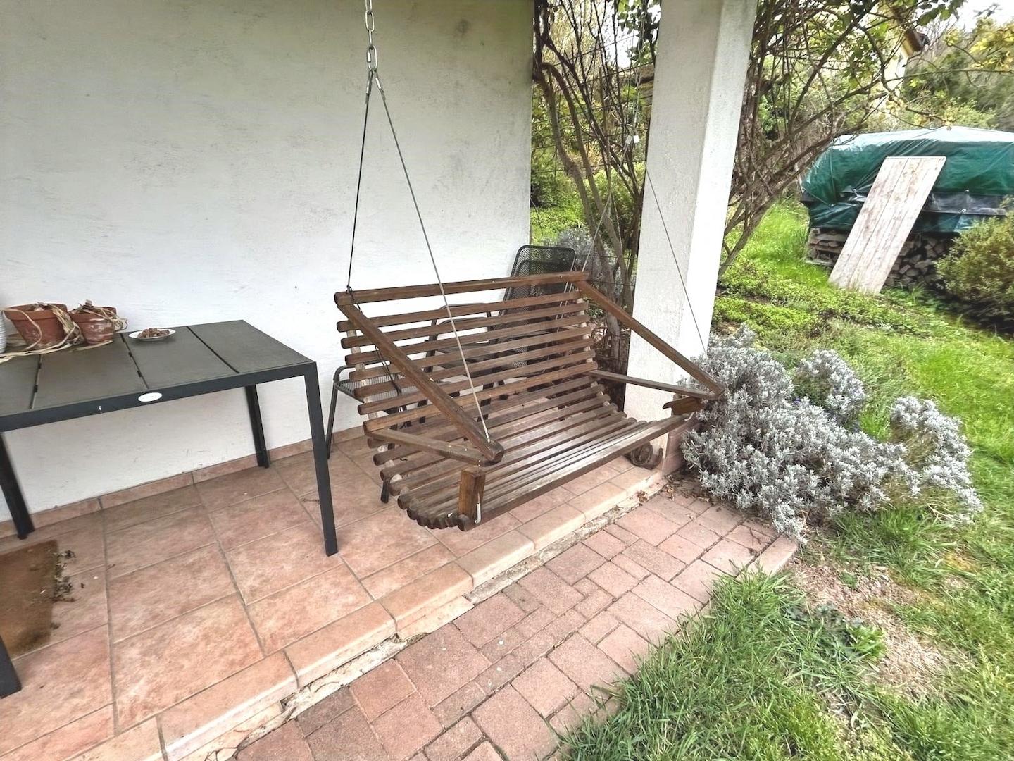 KI-generiert: überdachter Terrassenbereich UG (ELW)