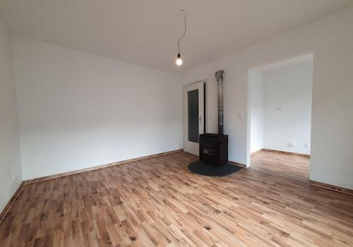 Wohn-Esszimmer mit Küchenraum