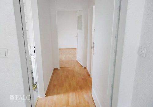 Flur DG Vorderhaus