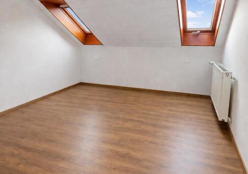 Zimmer 2 mit KI überarbeitet