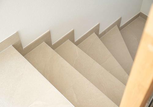 Treppe ins UG