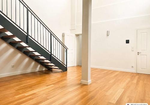 Flur mit Treppe