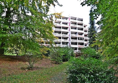 Großes Mehrfamilienobjekt mitten im Park