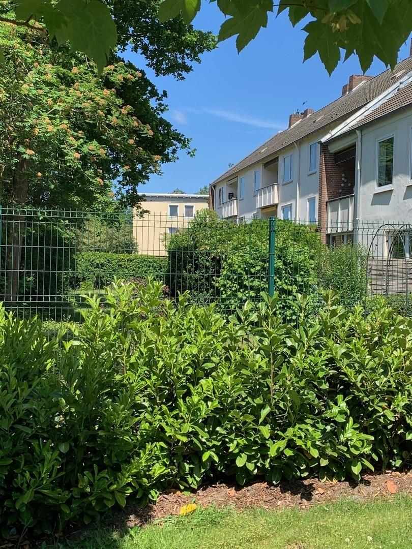 Rückansicht mit Gartenbereich