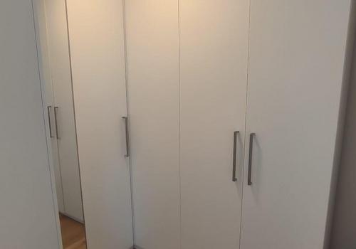 Begehbarer Kleiderschrank
