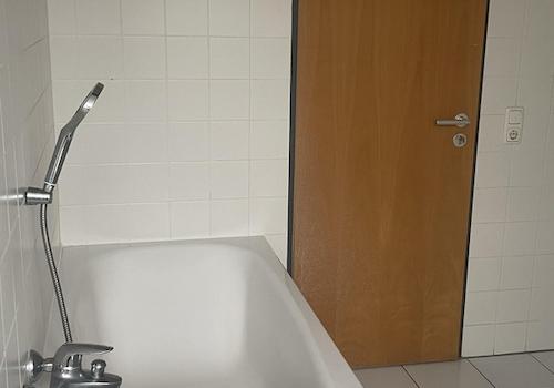 Bad mit Wanne