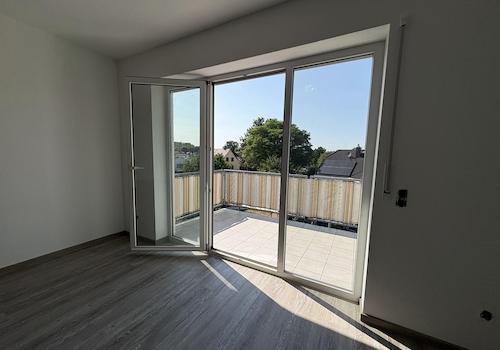 Blick auf Balkon aus Wohnzimme