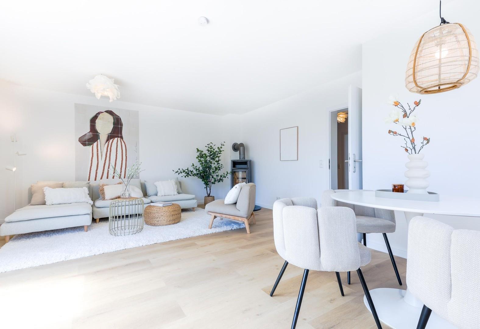 Wohnzimmer mit Essbereich