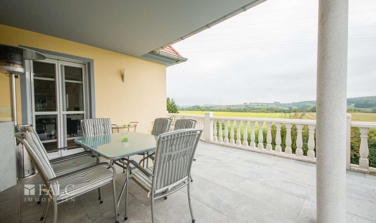 Terrasse mit herrlichem Weitblick