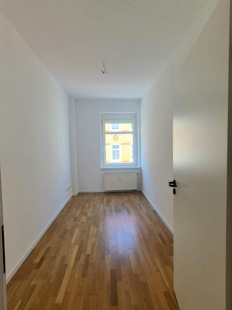 Arbeits-/Kinderzimmer 1
