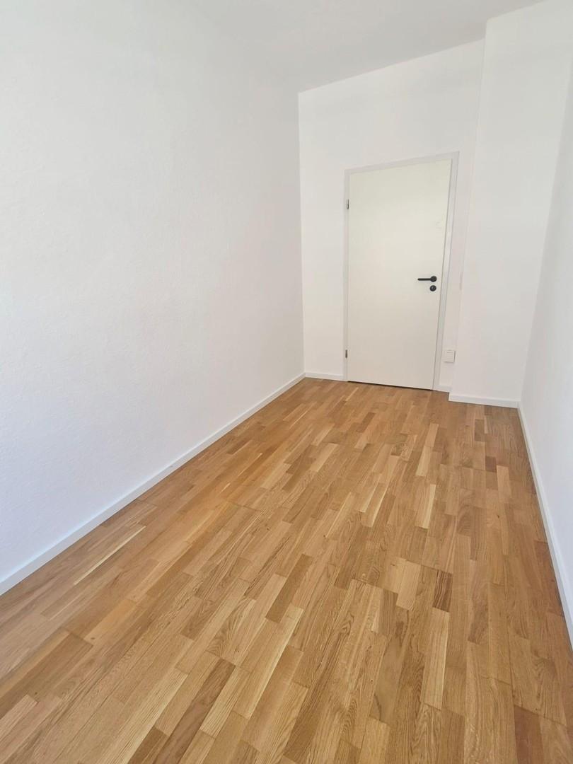 Arbeits-/Kinderzimmer 2
