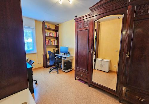 Büro EG