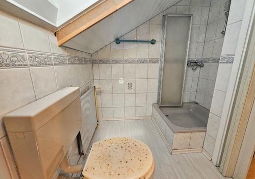 Badezimmer DG