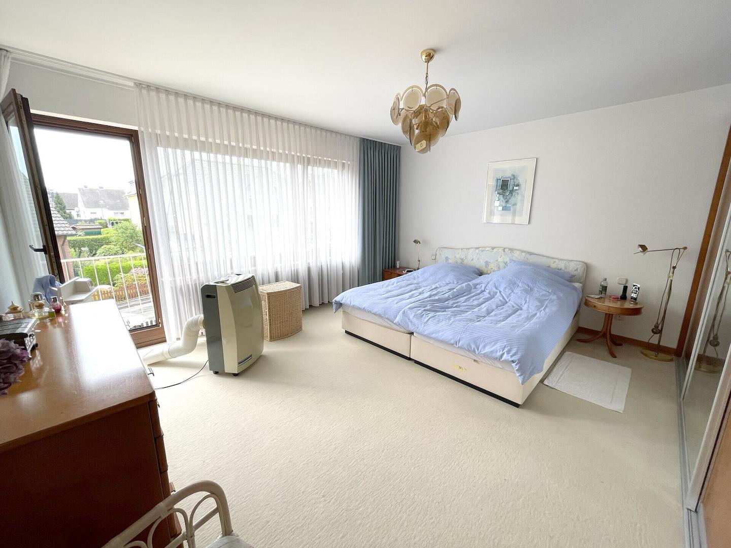 Schlafzimmer 2, OG