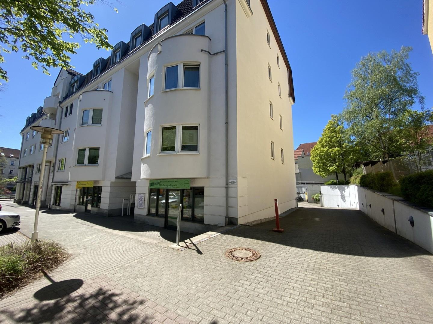 Einfahrt zur Tiefgarage