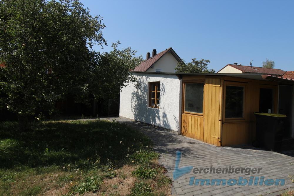 Garage mit Werkstatt.jpg