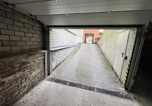 Tiefgaragenstellplatz 