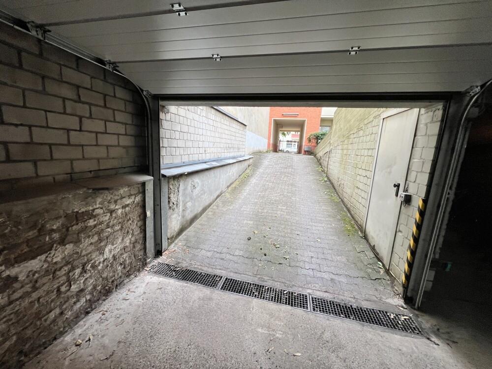 Tiefgaragenstellplatz 