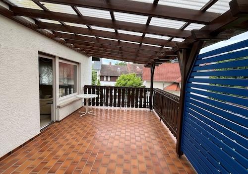 überdachter Balkon