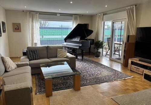 Wohnzimmer von Esszimmer