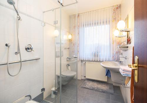 Gäste-WC EG