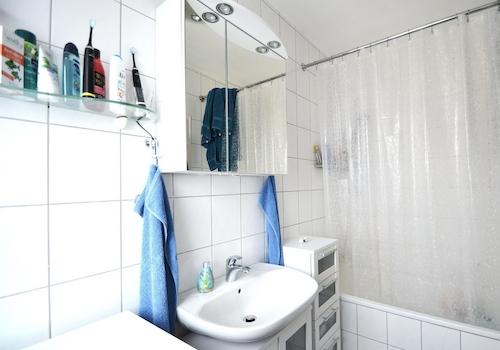 helles Badezimmer