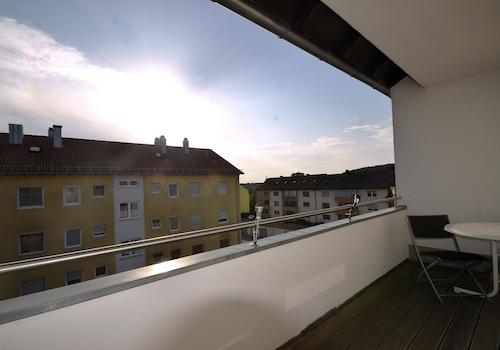 großer Balkon