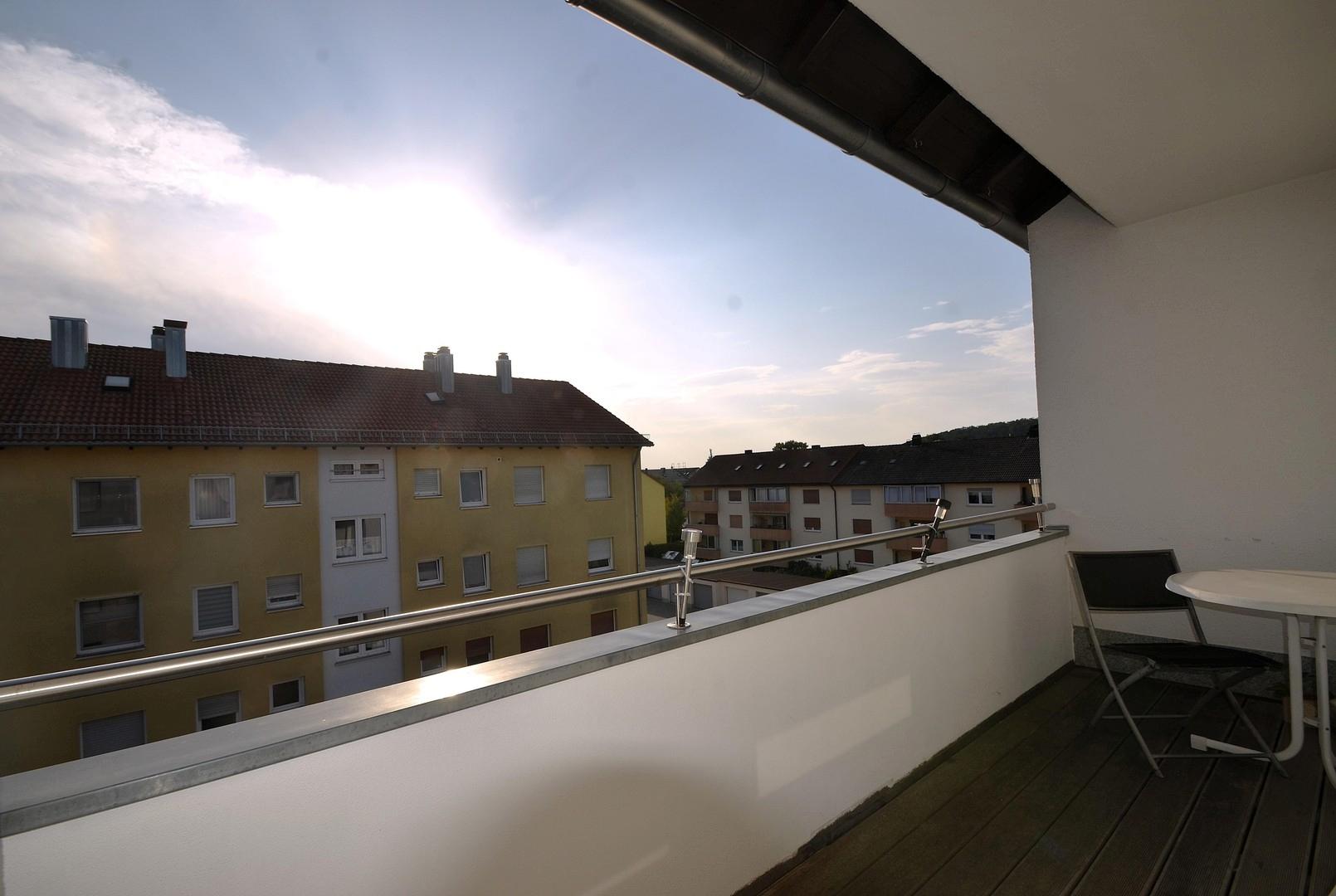 großer Balkon