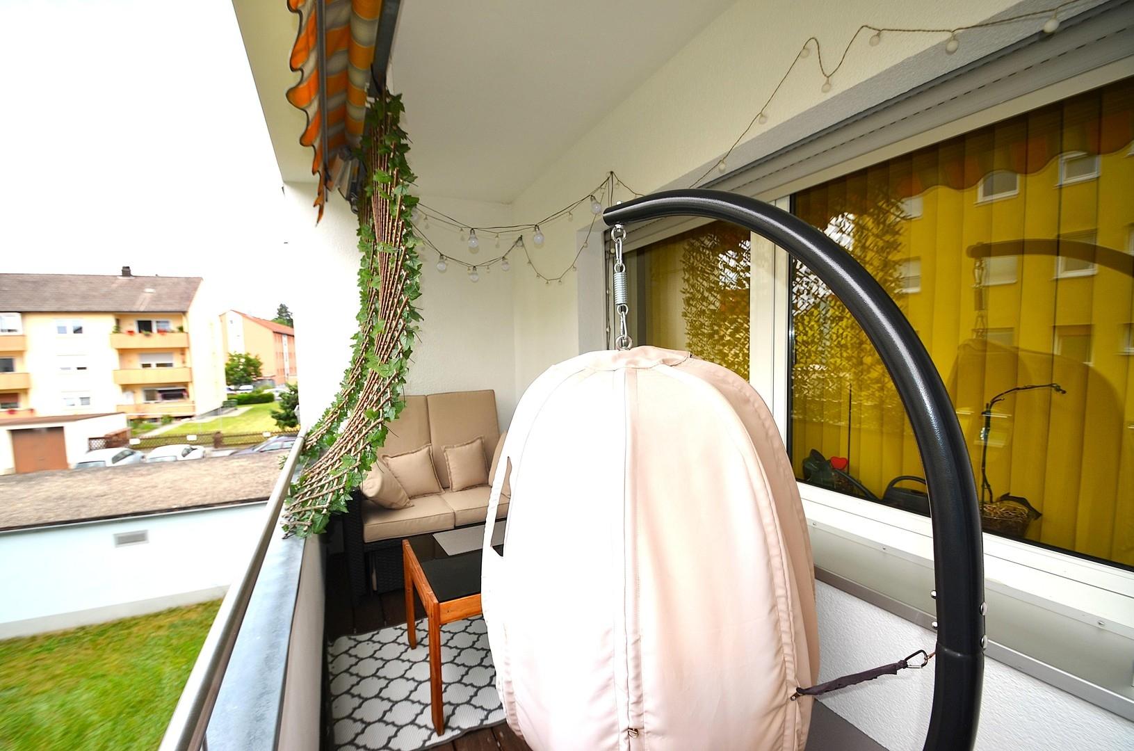 großer Balkon Einrichtungbeisp