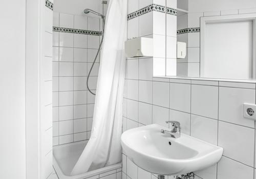 gemeinsames Badezimmer