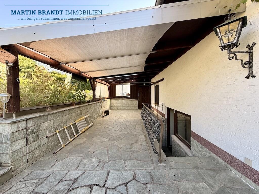 die überdachte Terrasse