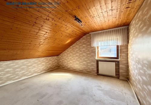 Schlafzimmer 1 DG