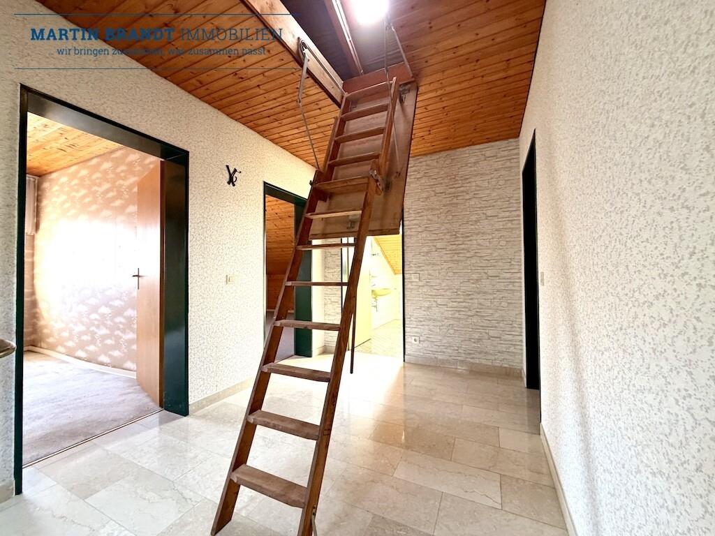 Ausziehtreppe zum Spitzboden